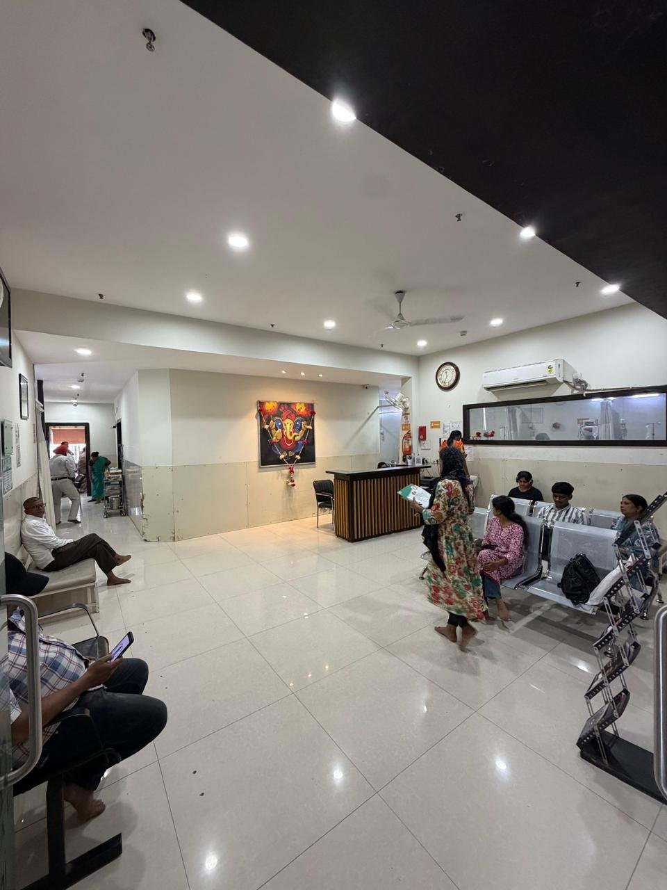 Patient Lounge & Consultation Area